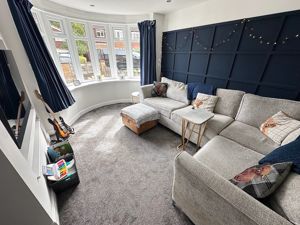 Lounge- click for photo gallery